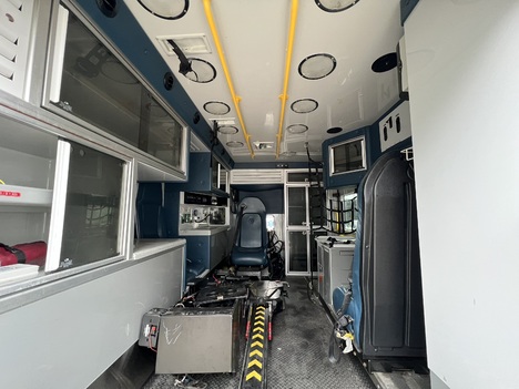 REMOUNTED 2019 FORD F450 TYPE I AMBULANCE TRUCK #$vid