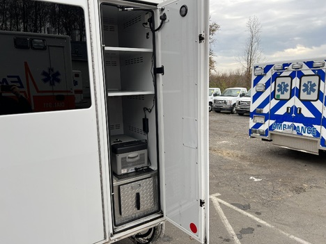 REMOUNTED 2019 FORD F450 TYPE I AMBULANCE TRUCK #$vid