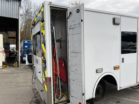 REMOUNTED 2019 FORD F450 TYPE I AMBULANCE TRUCK #$vid
