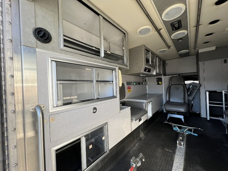 REMOUNTED FORD E450 TYPE III AMBULANCE TRUCK #$vid