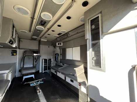 REMOUNTED FORD E450 TYPE III AMBULANCE TRUCK #$vid