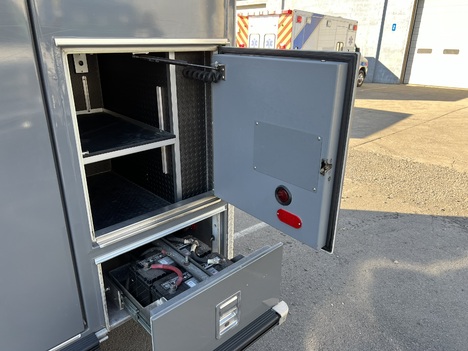 REMOUNTED FORD E450 TYPE III AMBULANCE TRUCK #$vid