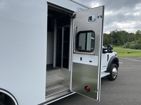 USED 2017 FORD F550 TYPE I AMBULANCE TRUCK #$vid
