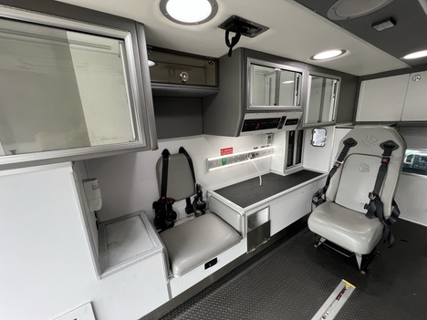 USED 2017 FORD F550 TYPE I AMBULANCE TRUCK #$vid