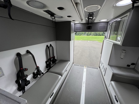 USED 2017 FORD F550 TYPE I AMBULANCE TRUCK #$vid