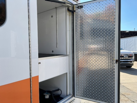 REMOUNTED 2016 FORD E450 TYPE III AMBULANCE TRUCK #$vid
