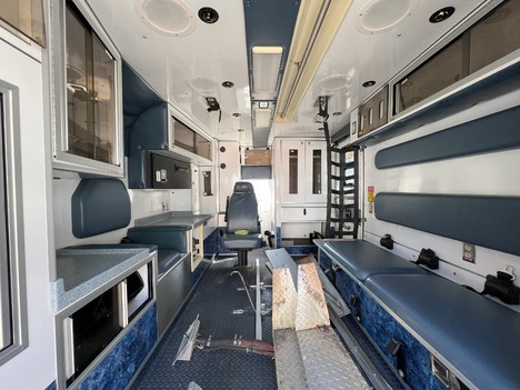 REMOUNTED 2016 FORD E450 TYPE III AMBULANCE TRUCK #$vid
