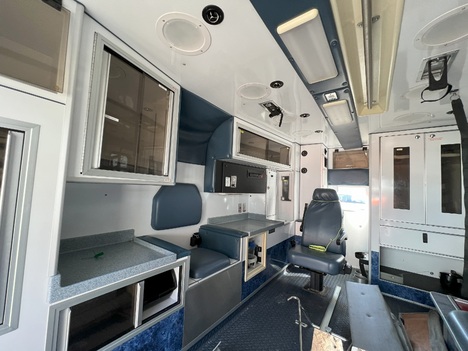 REMOUNTED 2016 FORD E450 TYPE III AMBULANCE TRUCK #$vid