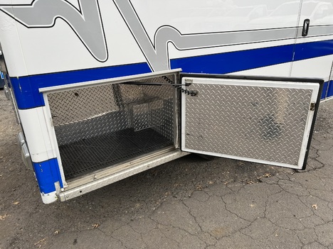 REMOUNTED 2010 FORD E350 TYPE III AMBULANCE TRUCK #$vid