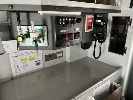 REMOUNTED 2010 FORD E350 TYPE III AMBULANCE TRUCK #$vid