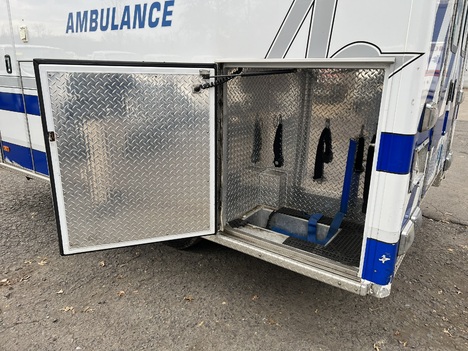 REMOUNTED 2010 FORD E350 TYPE III AMBULANCE TRUCK #$vid