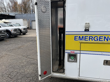 REMOUNTED FORD E350 TYPE III AMBULANCE TRUCK #$vid