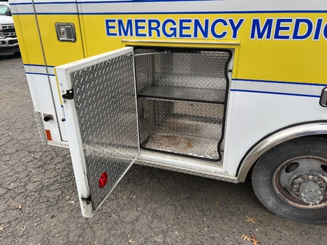 REMOUNTED FORD E350 TYPE III AMBULANCE TRUCK #$vid