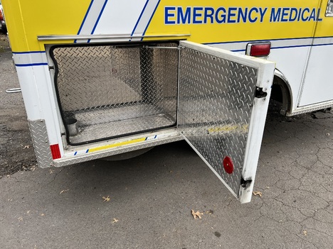 REMOUNTED FORD E350 TYPE III AMBULANCE TRUCK #$vid