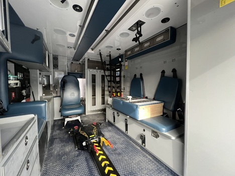 REMOUNTED 2015 FORD E450 TYPE III AMBULANCE TRUCK #$vid