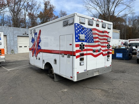 REMOUNTED 2015 FORD E450 TYPE III AMBULANCE TRUCK #$vid