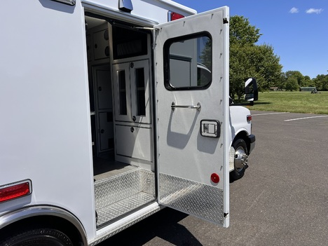 USED 2012 CHEVROLET G3500 TYPE III AMBULANCE TRUCK #$vid
