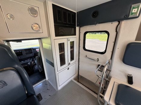 USED 2012 CHEVROLET G3500 TYPE III AMBULANCE TRUCK #$vid