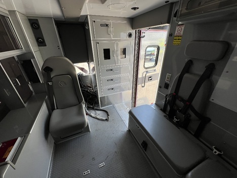 REMOUNTED 2013 FORD F450 TYPE I AMBULANCE TRUCK #$vid