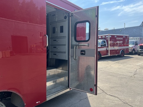 REMOUNTED 2013 FORD F450 TYPE I AMBULANCE TRUCK #$vid
