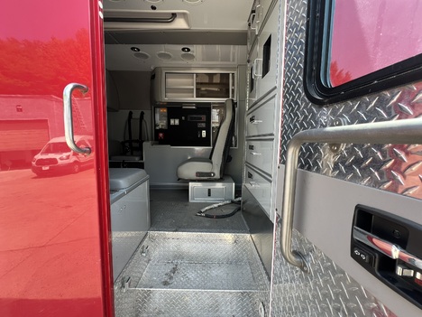 REMOUNTED 2013 FORD F450 TYPE I AMBULANCE TRUCK #$vid