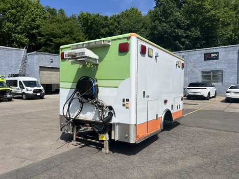 REMOUNTED 2009 FORD F550 TYPE I AMBULANCE TRUCK #$vid