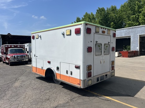 REMOUNTED 2009 FORD F550 TYPE I AMBULANCE TRUCK #$vid