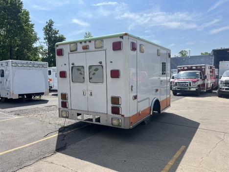 REMOUNTED 2009 FORD F550 TYPE I AMBULANCE TRUCK #$vid