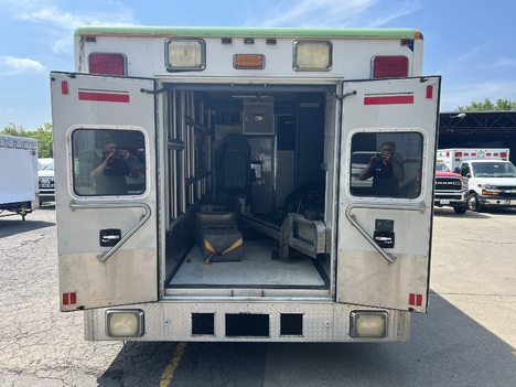 REMOUNTED 2009 FORD F550 TYPE I AMBULANCE TRUCK #$vid