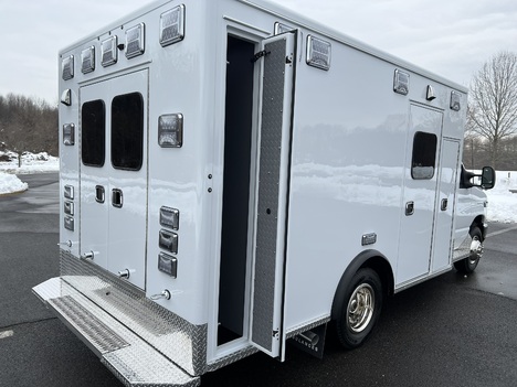 REMOUNTED 2026 FORD E350 TYPE III AMBULANCE TRUCK #$vid