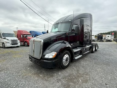 2021 KENWORTH T680 Tandem Axle Sleeper