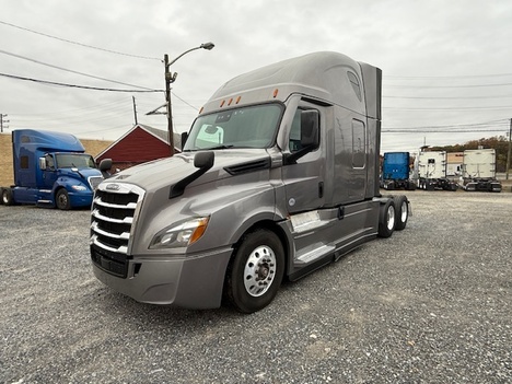 2021 FREIGHTLINER Cascadia Tandem Axle Sleeper #1344