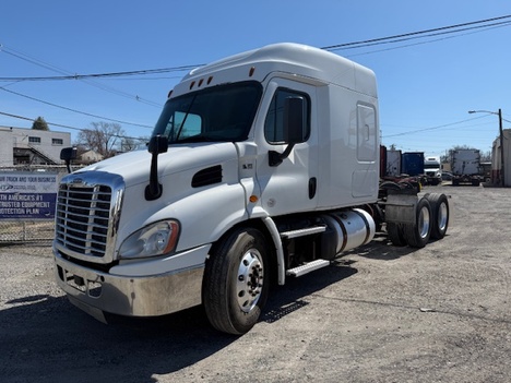2020 FREIGHTLINER Cascadia Tandem Axle Sleeper
