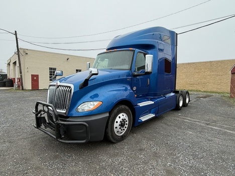 2021 INTERNATIONAL LT625 Tandem Axle Sleeper