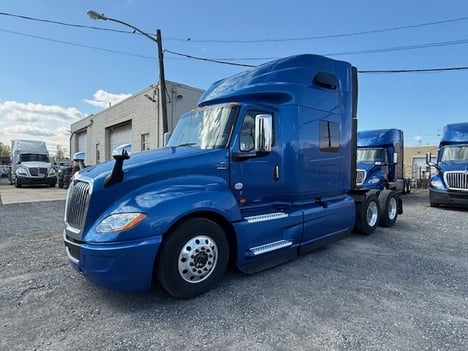 2021-international-lt625-tandem-axle-sleeper #1370