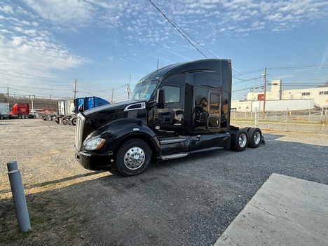 2020-kenworth-t680-tandem-axle-sleeper #1371