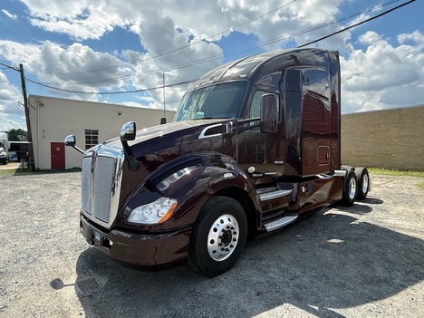 2021-kenworth-t680-tandem-axle-sleeper #1374
