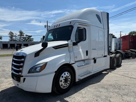 2023-freightliner-cascadia-tandem-axle-sleeper #1383