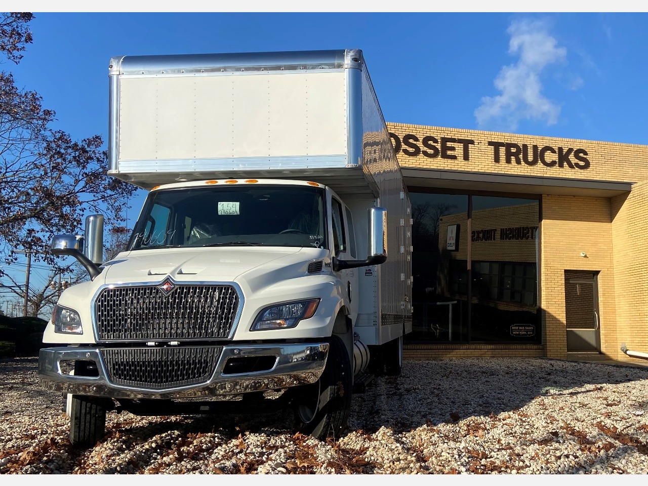 NEW 2025 INTERNATIONAL MV MOVING TRUCK #1039 NEW 2025 INTERNATIONAL MV MOVING TRUCK #1039