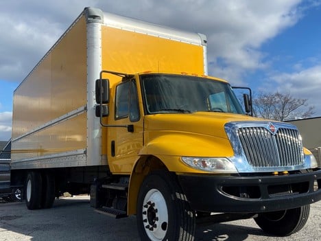 USED 2018 INTERNATIONAL 4300 BOX VAN TRUCK #1041-1 USED 2018 INTERNATIONAL 4300 BOX VAN TRUCK #1041-1