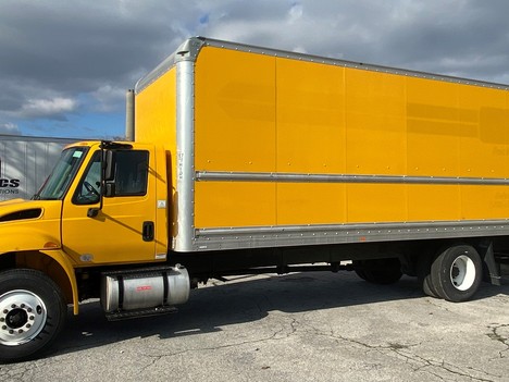 USED 2018 INTERNATIONAL 4300 BOX VAN TRUCK #1041-3 USED 2018 INTERNATIONAL 4300 BOX VAN TRUCK #1041-3