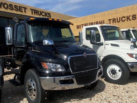 NEW INTERNATIONAL MV MEDIUM DUTYTRUCK #1054-2 NEW INTERNATIONAL MV MEDIUM DUTYTRUCK #1054-2