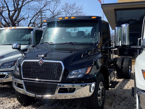 NEW INTERNATIONAL MV MEDIUM DUTYTRUCK #1054-3 NEW INTERNATIONAL MV MEDIUM DUTYTRUCK #1054-3