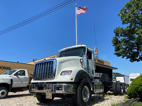 NEW INTERNATIONAL HX TANDEM AXLE CAB OVER DAYCAB TRUCK #1055-3 NEW INTERNATIONAL HX TANDEM AXLE CAB OVER DAYCAB TRUCK #1055-3