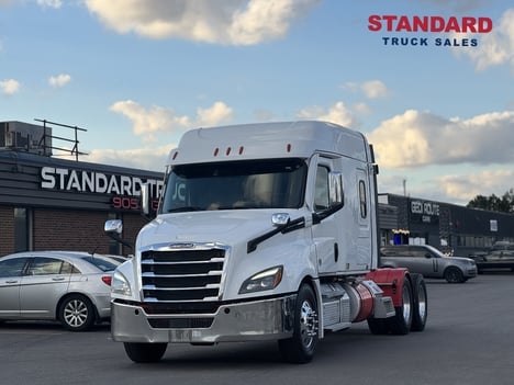 2022 FREIGHTLINER CASCADIA Tandem Axle Sleeper #1344