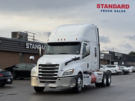 2021 FREIGHTLINER CASCADIA Single Axle Sleeper #1350