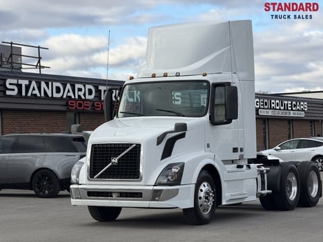 2018 VOLVO VNL300 Tandem Axle Daycab #1364 2018 VOLVO VNL300 Tandem Axle Daycab #1364