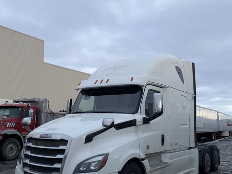 2019 FREIGHTLINER CASCADIA Single Axle Sleeper #1381