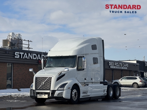 2022 VOLVO 760 Tandem Axle Sleeper #1401