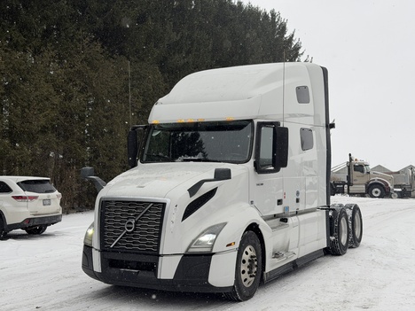 2019 VOLVO VNL760 Tandem Axle Sleeper #1403